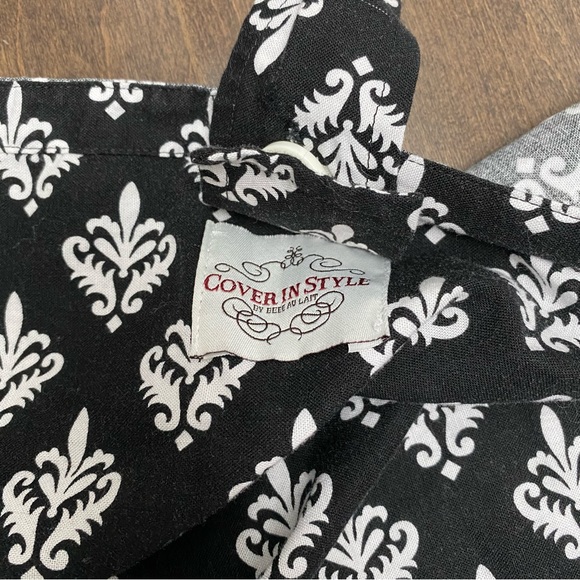 Bebe au Lait Nursing Cover in Black and White Damask Pattern - Picture 6 of 10